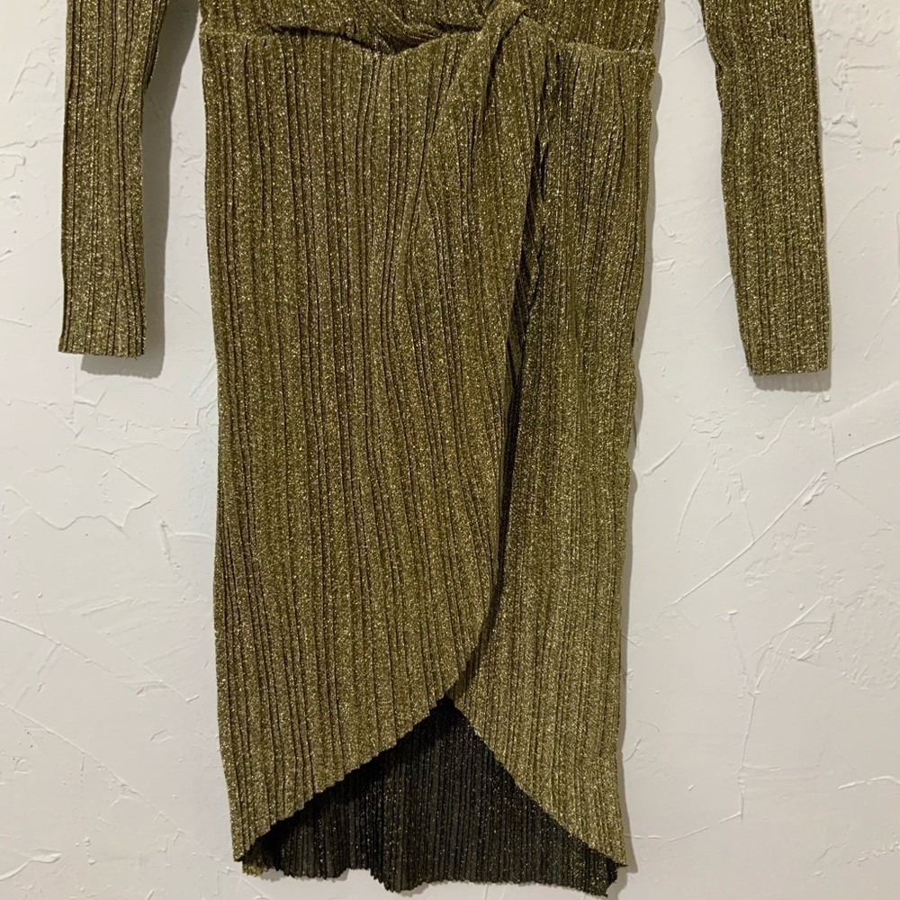 Steve Madden Elegant Crinkle Metallic Long Sleeve Gold Dress Sz XS - Picture 8 of 10